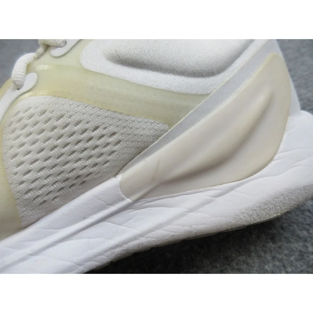 Lululemon Blissfeel Run Shoes Womens Size 8.5‎ White Mesh Lightweight Athletic